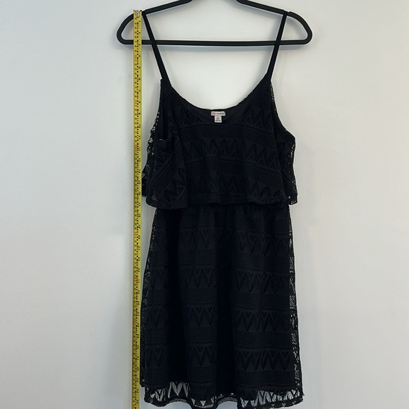 Guess black lace dress. - Picture 4 of 10